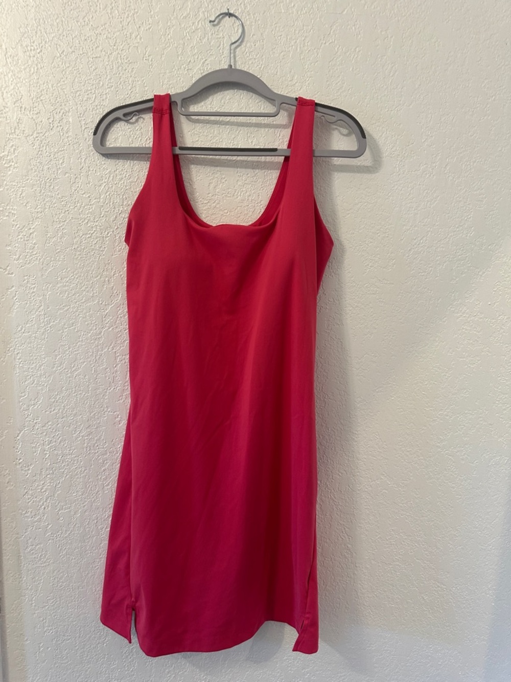 Old Navy Active PowereSoft Bubblegum Pink Tank with Built-In Bra